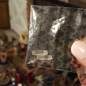 NWOT 4mm clear plugs for gauged ears